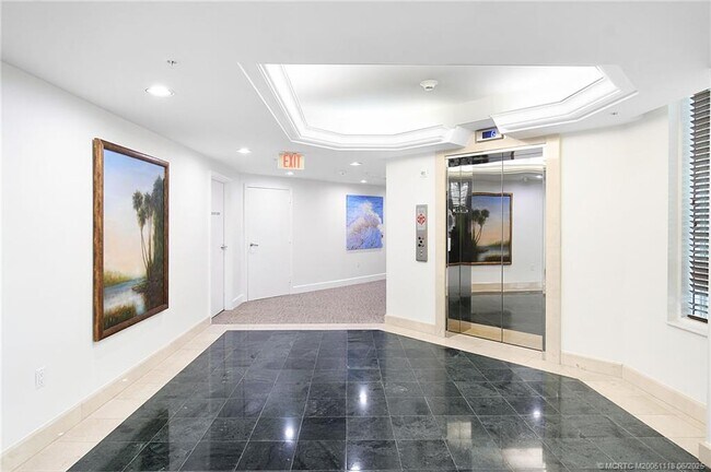 Building Photo - 8600 S Ocean Dr