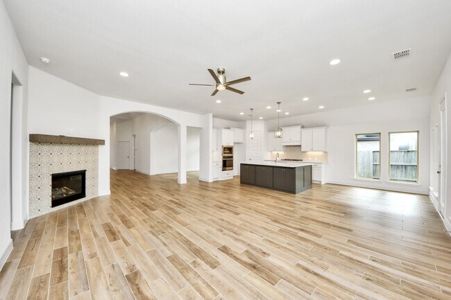 Building Photo - 2719 Country Ln