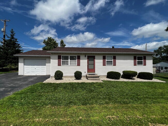 Building Photo - 731 S Sandusky St