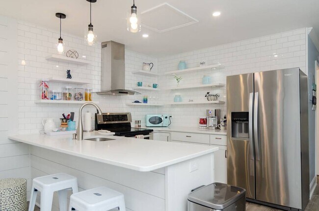 Building Photo - 600 Carolina Beach Ave S