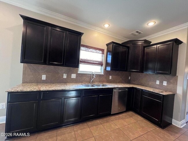 Building Photo - 100 Cautillion Dr