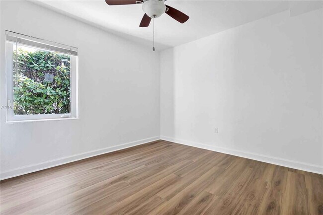 Building Photo - Southwest 26th Street, Miami, FL 33133 - 3 BR 2 BA single-family home