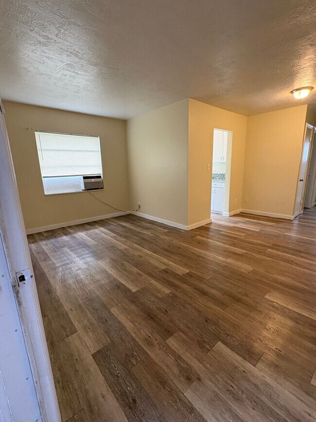 Building Photo - 861-863 22nd Ave S