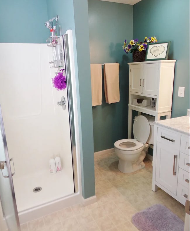 Building Photo - Beautiful end condo in great Powell location!!