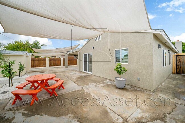 Building Photo - 1636 Zoro Way