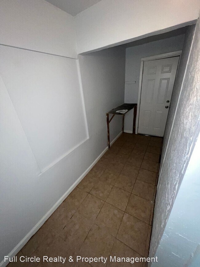 Building Photo - 2 br, 1 bath House - 152 Chestnut Street E...