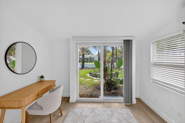 Building Photo - 1317 NE 1st Ave.