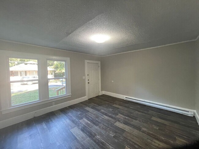 Building Photo - SH341-319 Clegg