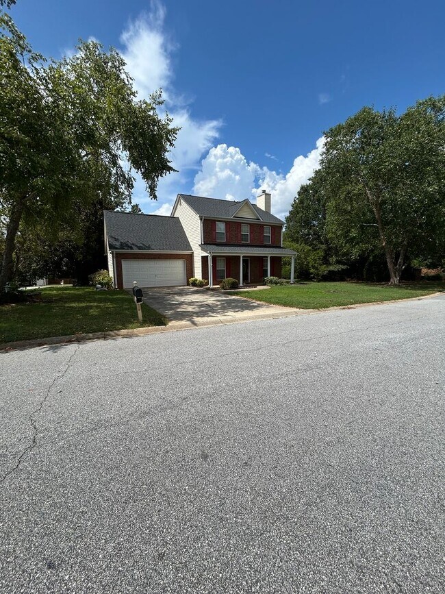Building Photo - Simpsonville, SC 3BD/2.5BA Plus Bonus, 170...
