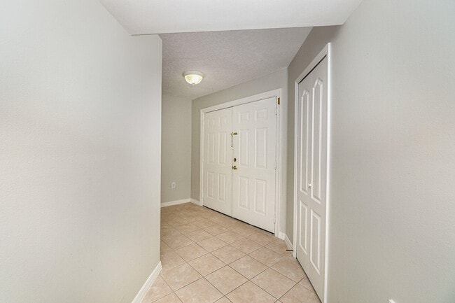 Building Photo - 801 Del Rio Way