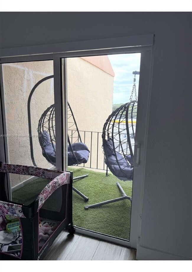 Building Photo - 6780 W 2nd Ct