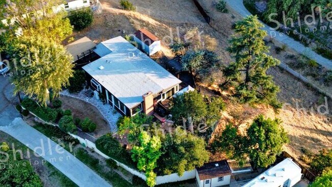 Building Photo - The Bridge House - 2 Bed 1 Bath with Uncompromising Views
