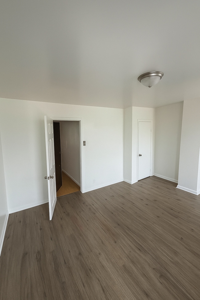 Building Photo - 5011 Jackson St