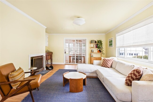 Building Photo - 11 Bieselin Rd