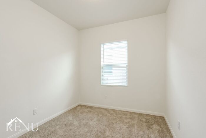 Building Photo - 5042 Firefly Hls