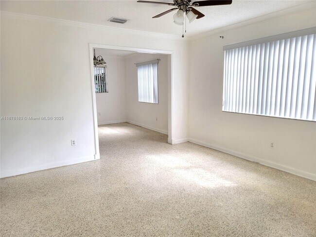 Building Photo - 3375 SW 28th St