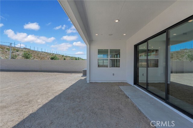 Building Photo - 27510 Elderberry Dr