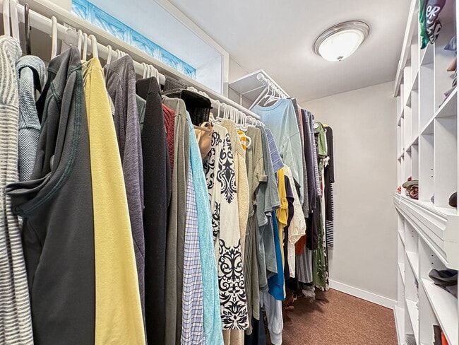 Building Photo - 4101 38th Ave S