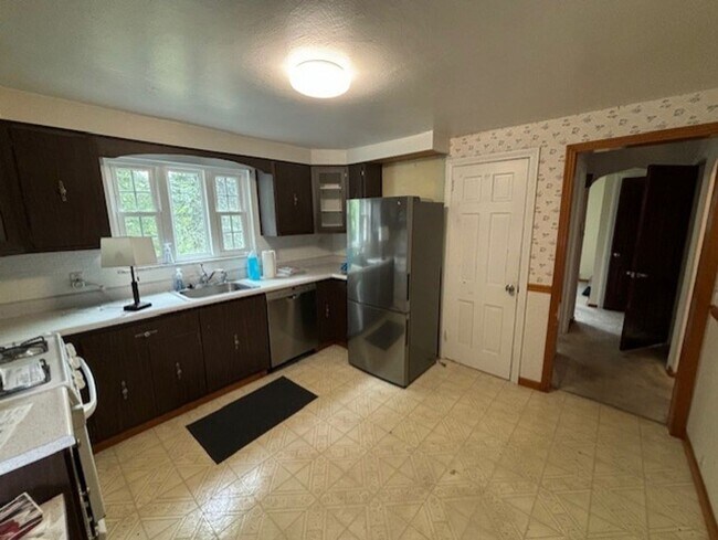 Building Photo - Beautiful Home for Rent