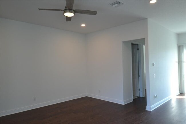 Building Photo - 5728 Biscayne Ct