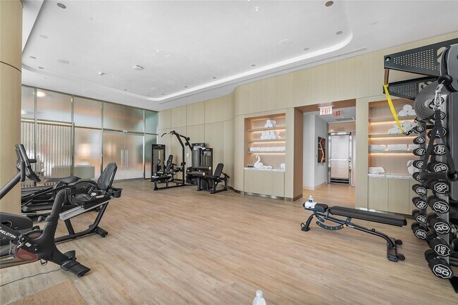 Building Photo - 900 N Ocean Blvd