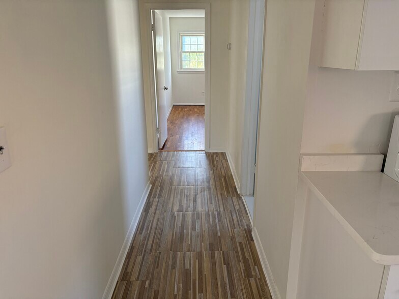 Building Photo - 6219 Polk St