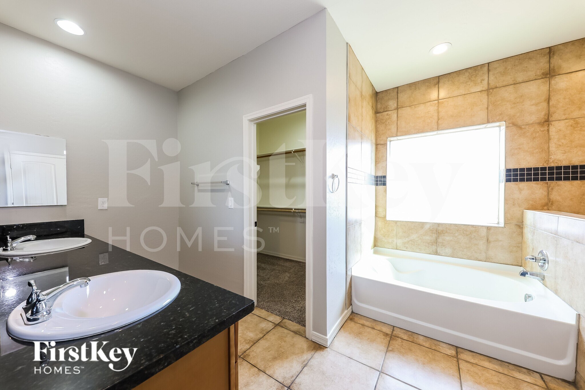 Building Photo - 4841 S 21st St