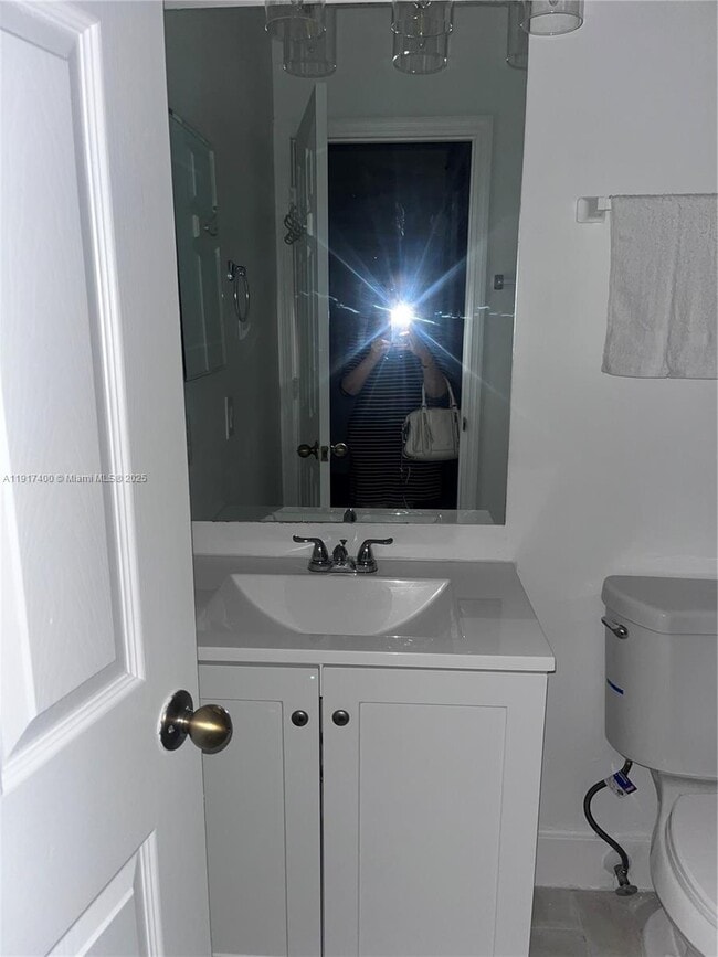 Building Photo - 3355 NE 13th Cir Dr