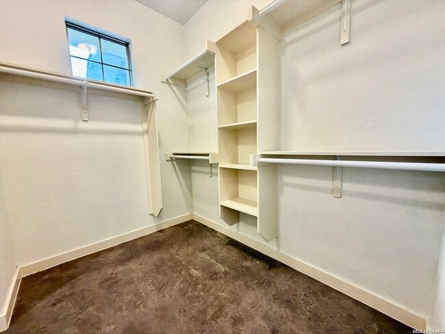 Building Photo - 1513 Winding Creek Trail