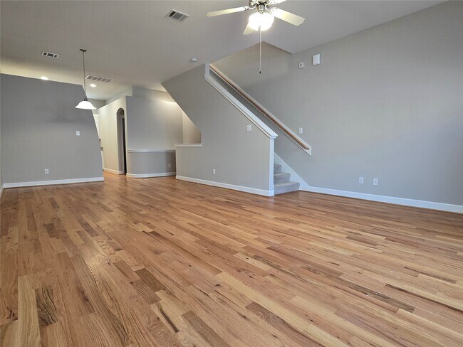 Building Photo - 8705 Bryam St