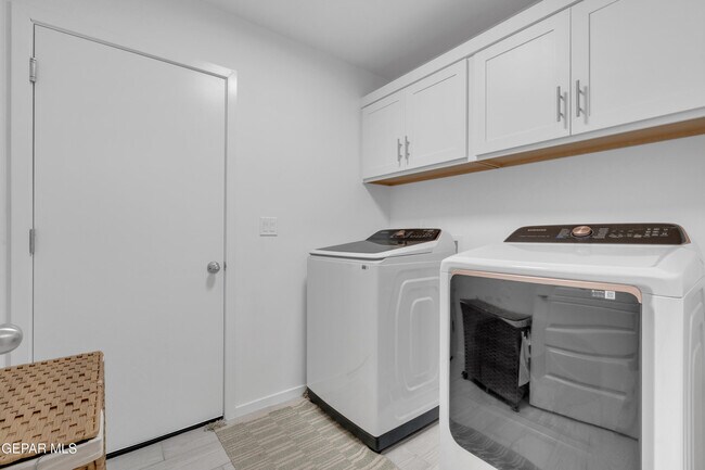 Building Photo - 805 P.º Tranquilo Pl