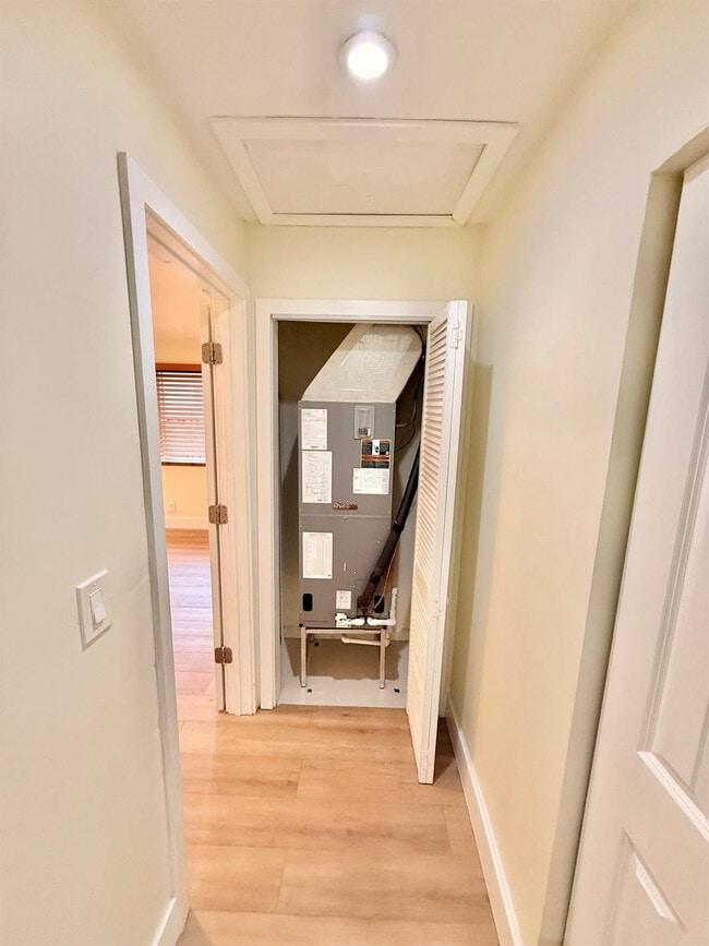 Building Photo - 1941 NE 51st Ct