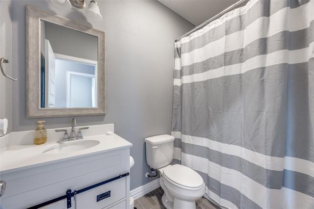 Building Photo - 1429 E Odneal St