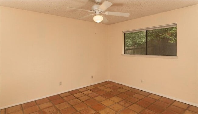 Building Photo - 4508 Elwood Rd