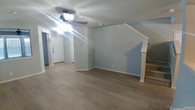 Building Photo - 146 Cindy Lou Dr