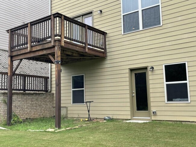 Building Photo - 2415 Matlin Way