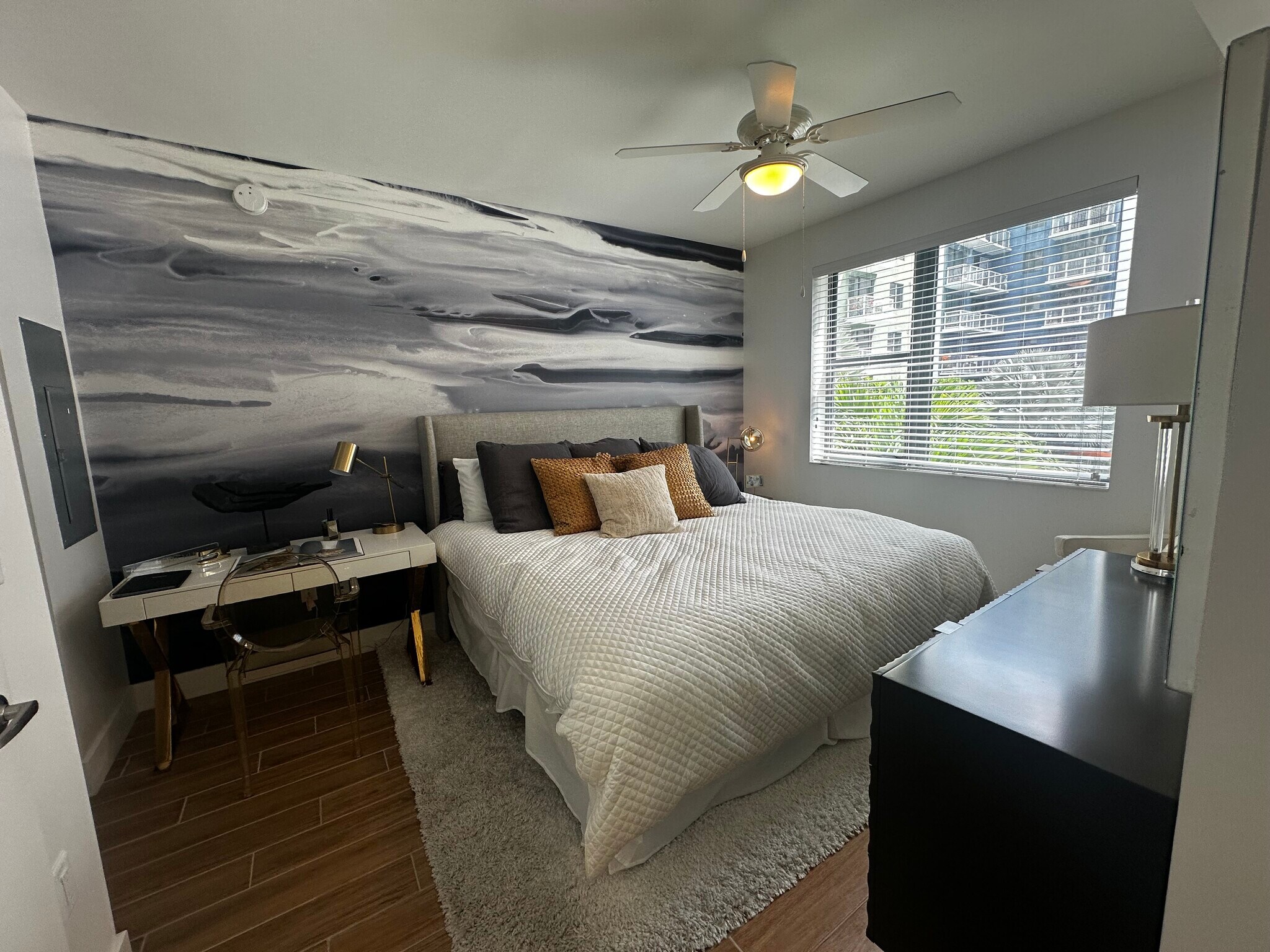 Building Photo - 2054 NE 162nd St