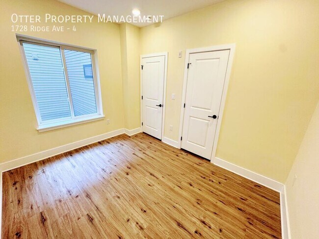 Building Photo - 1728 Ridge Ave