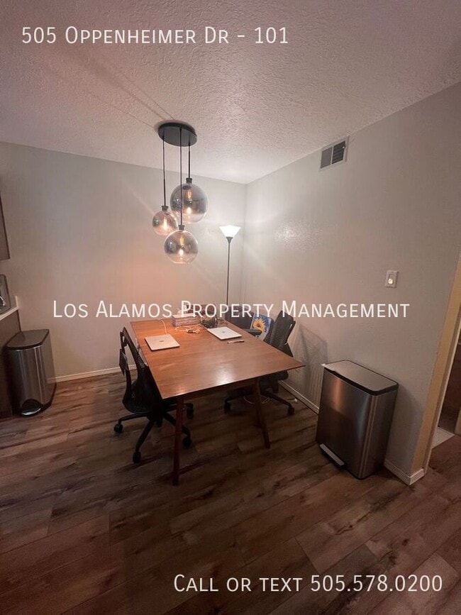 Building Photo - 505 Oppenheimer Dr