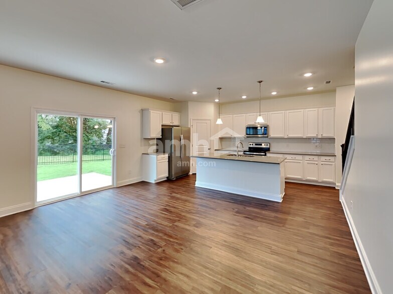 Building Photo - 3915 Dignity Ct