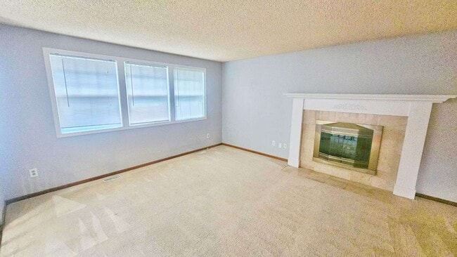 Building Photo - Charming 4 Bed 2 Bath Home in Wedgewood