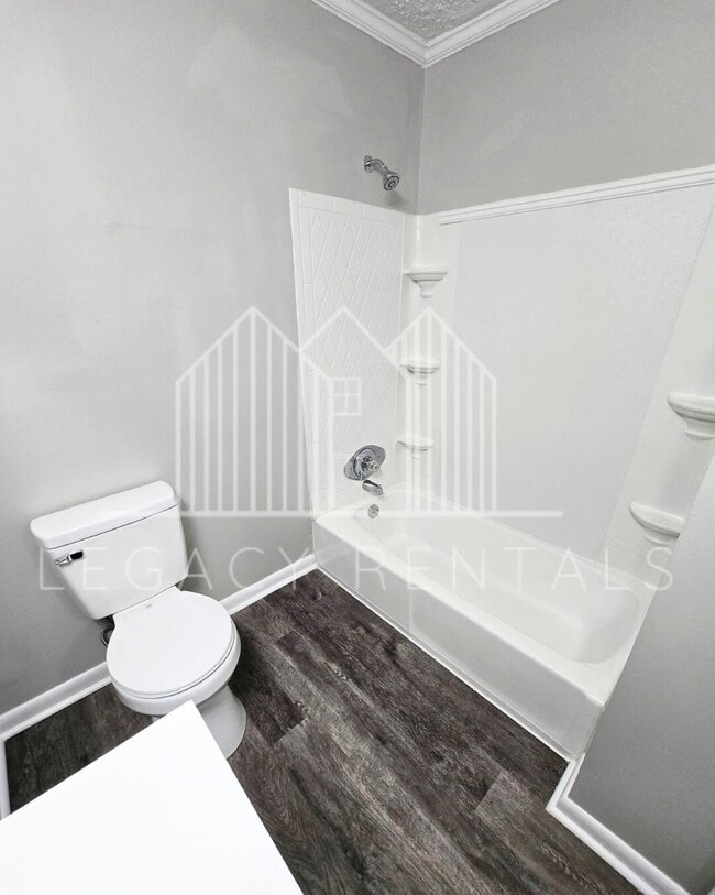 Building Photo - 107 Robbins Dr