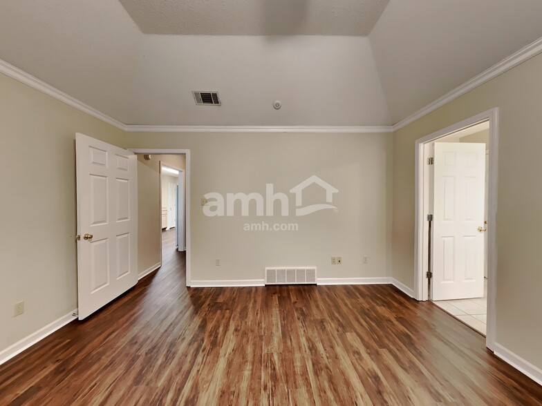 Building Photo - 536 Herring Ln