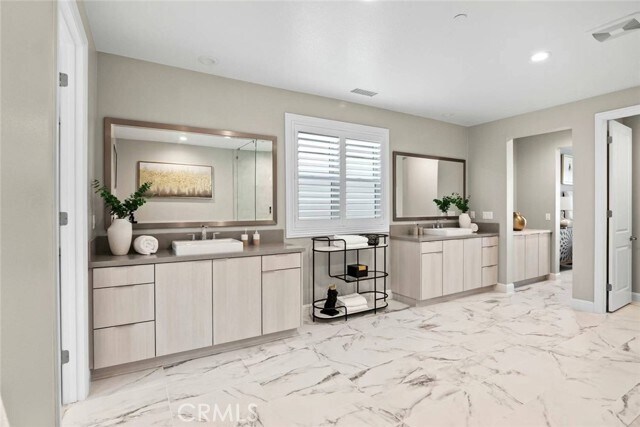 Building Photo - 20150 Marlow Ln