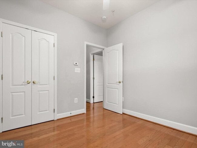 Building Photo - 563 Pelican Ave