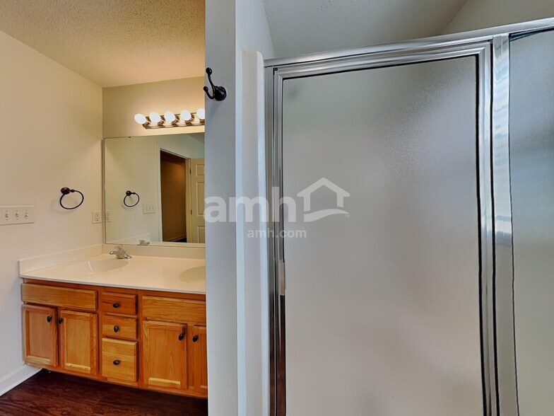 Building Photo - 1629 Hawkcrest Ln