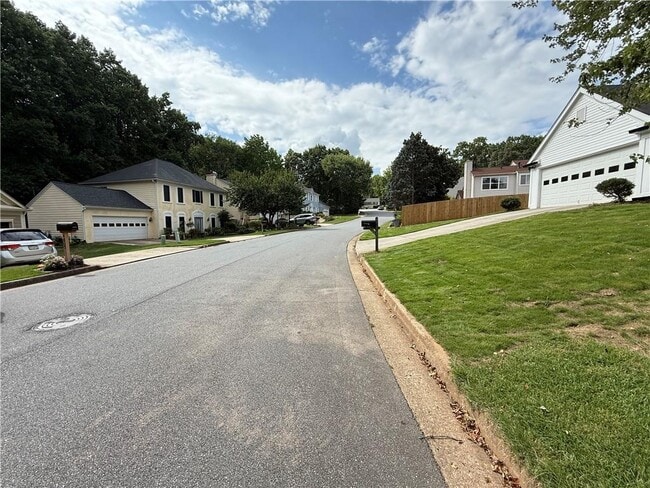 Building Photo - 4820 Tanners Spring Dr