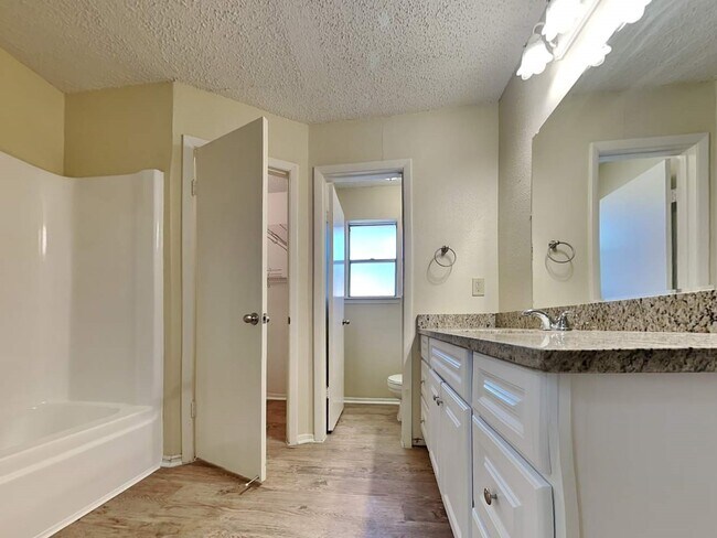 Building Photo - 5418 Mossgrey Ln