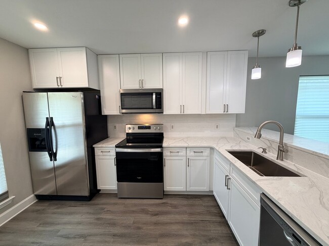 Building Photo - 7738 Lola Cir