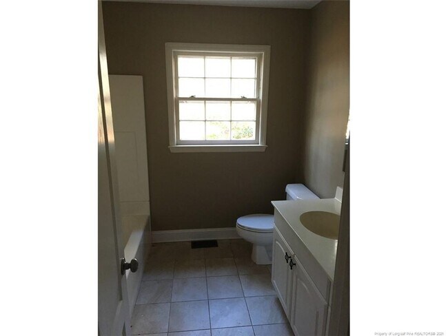 Building Photo - 7475 Rockfish Rd